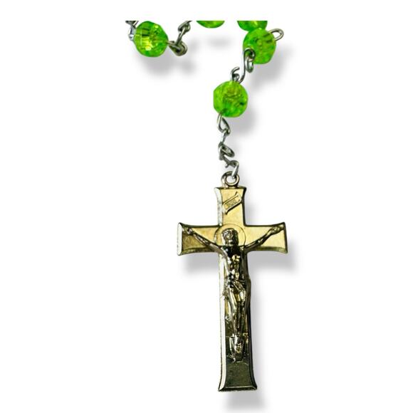 Vintage Bright Green Rosary | Catholic Prayer Beads - Picture 5 of 5